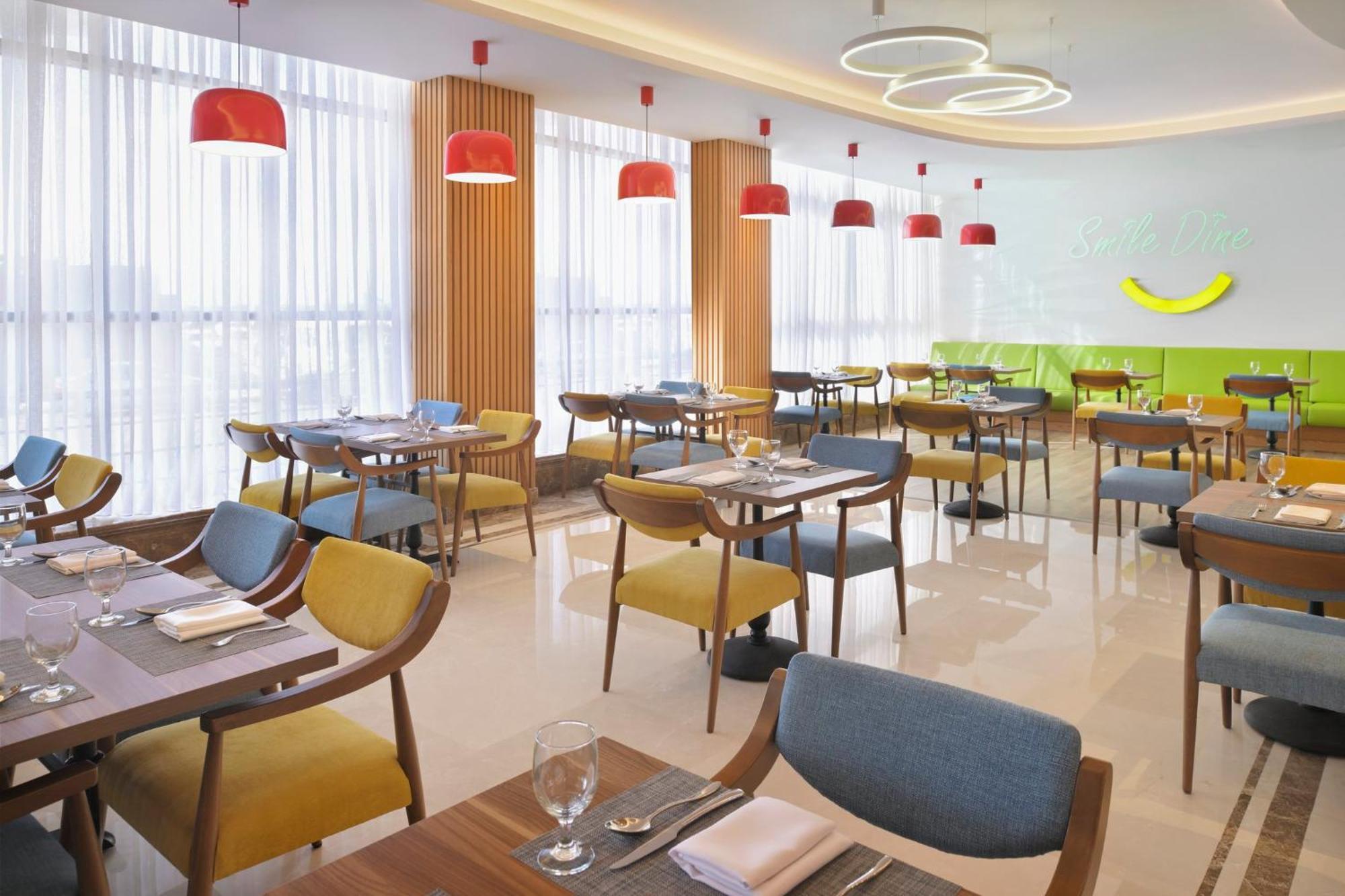 Holiday Inn Jeddah Corniche By Ihg ภายนอก รูปภาพ